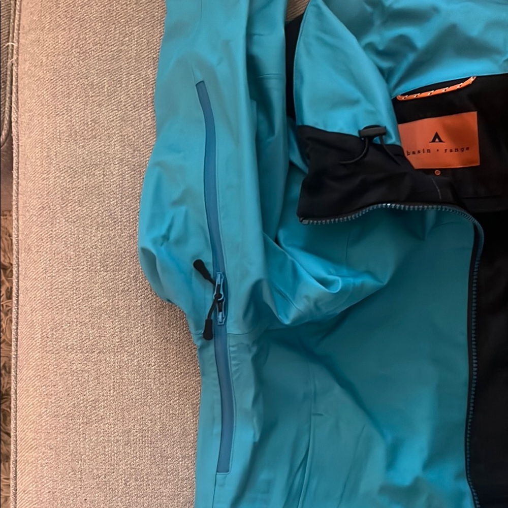 Basin + Range Shell Jacket - Picture 4 of 4